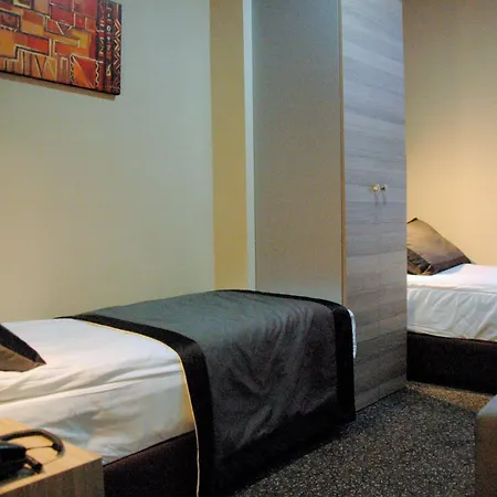 Sinem & Old Hotel Istambul