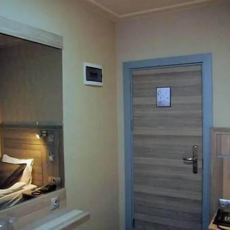 Sinem & Old Hotel 3*