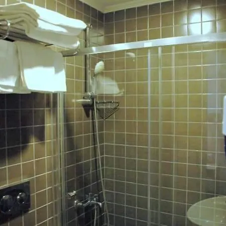 Sinem & Old Hotel Istambul