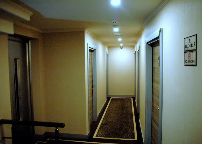 Sinem & Old Отель