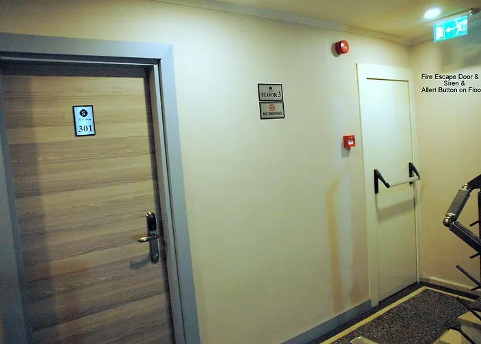 Отель Sinem & Old