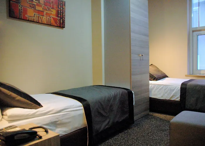 Sinem & Old Hotel Istanbul