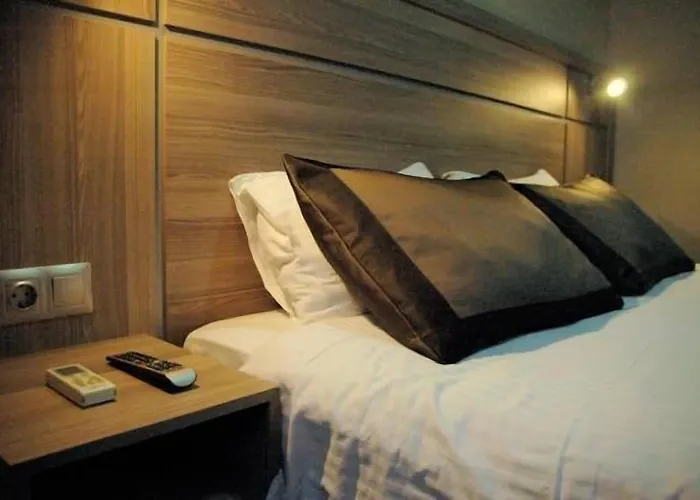 Sinem & Old Istanbul