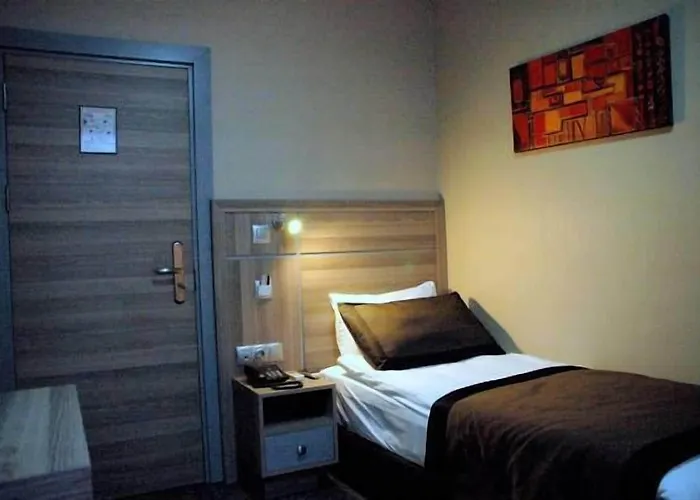 Sinem & Old Hotel 3*